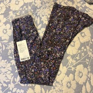 Lululemon Groove pants